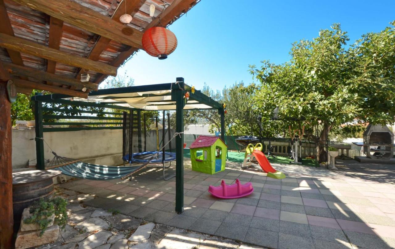 Apartments Santo Trogir - Okrug Gornji Exterior foto
